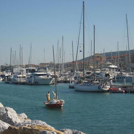 I Papaveri Apartments San Vincenzo Luaran gambar