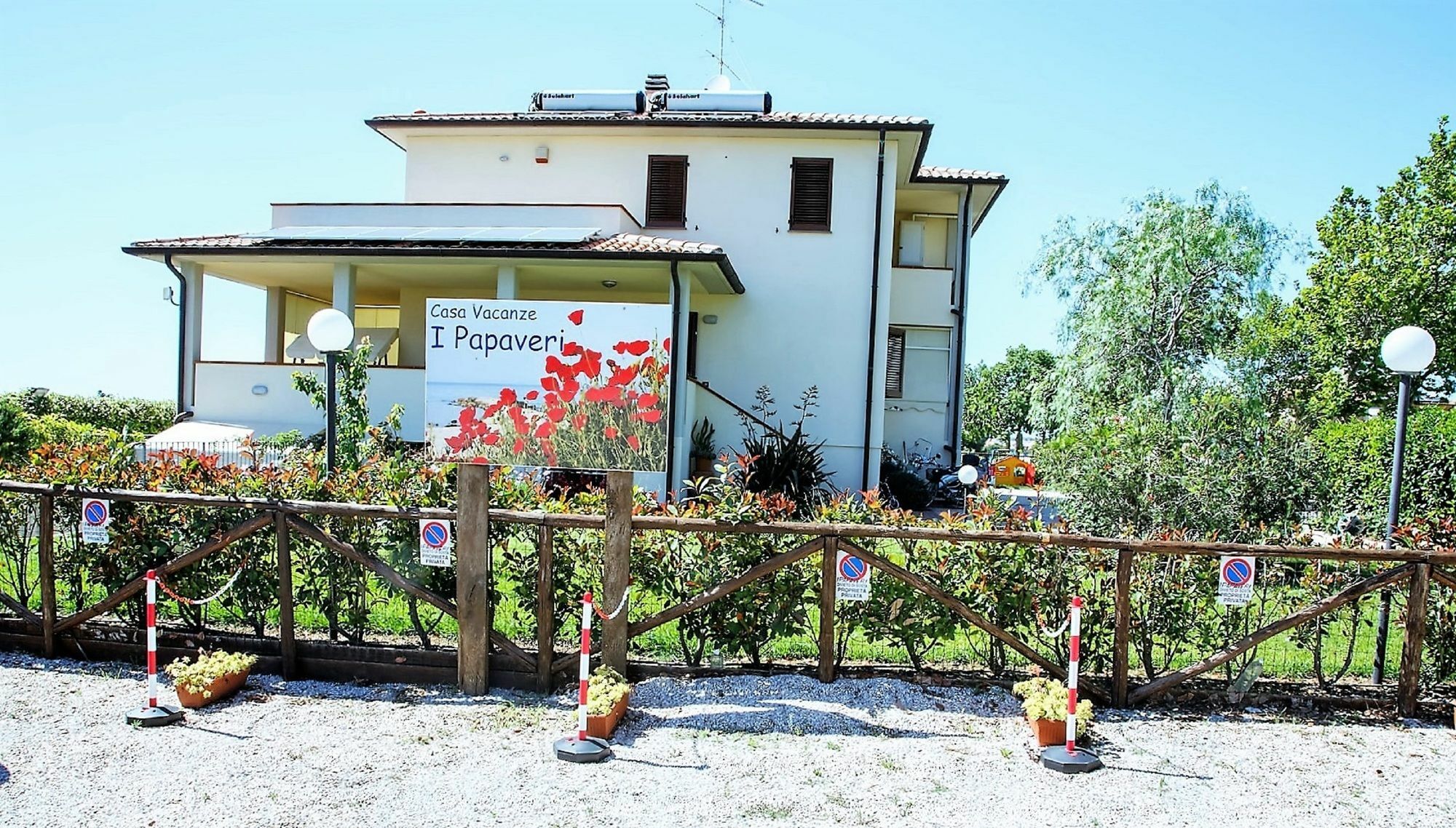 I Papaveri Apartments San Vincenzo Luaran gambar